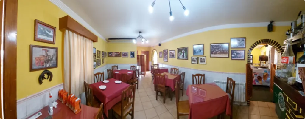 Interior del bar la bascula